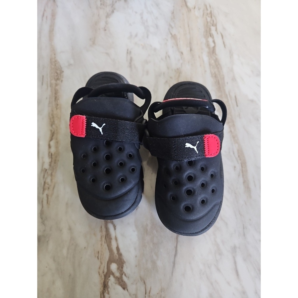 Puma Evolve Black Kids Sandals Size 7C